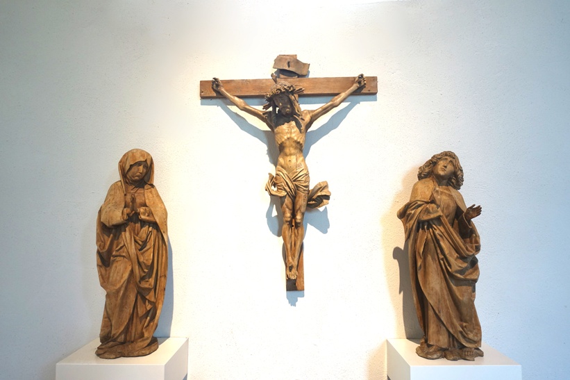Kreuzigungsgruppe in der Notburgakirche